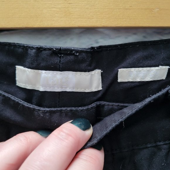 Black mini shorts - Picture 3 of 4